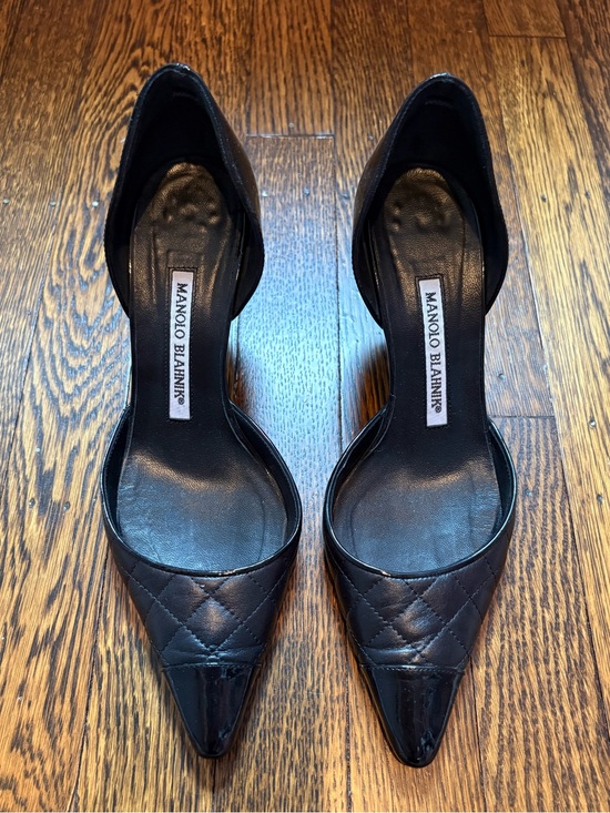 Manolo Blahnik Shoes - Manolo Blahnik Black Kitten Heels